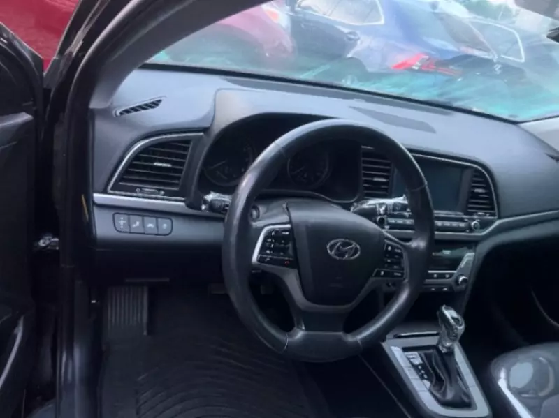 Hyundai Elantra   - 2018