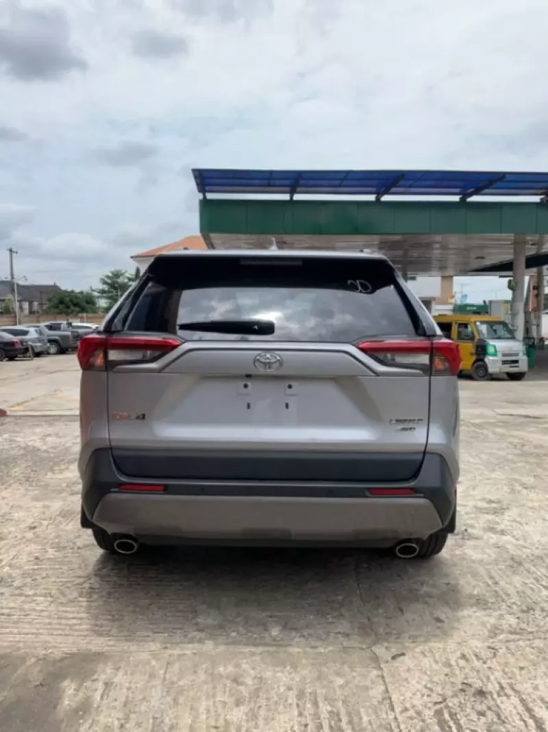 TOYOTA RAV 4   - 2019