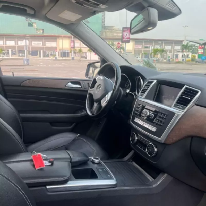 Mercedes-Benz ML 350   - 2012