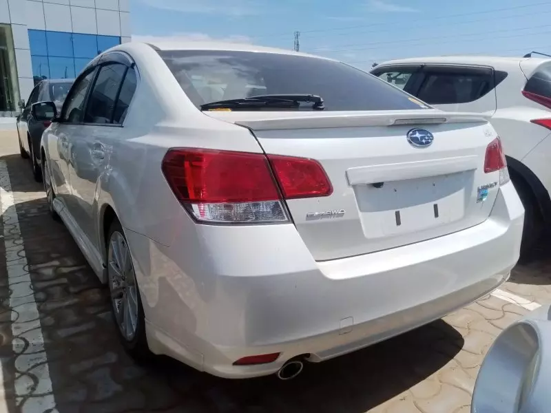 Subaru Legacy   - 2012