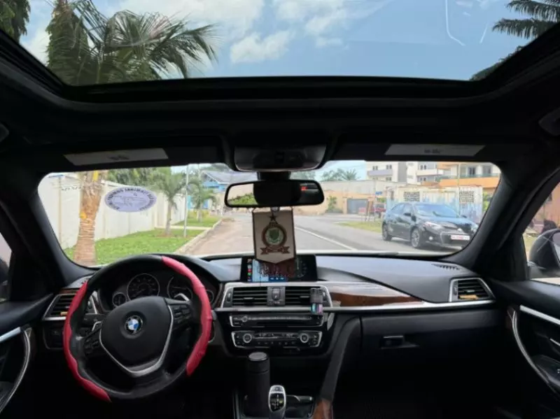 BMW 330   - 2017