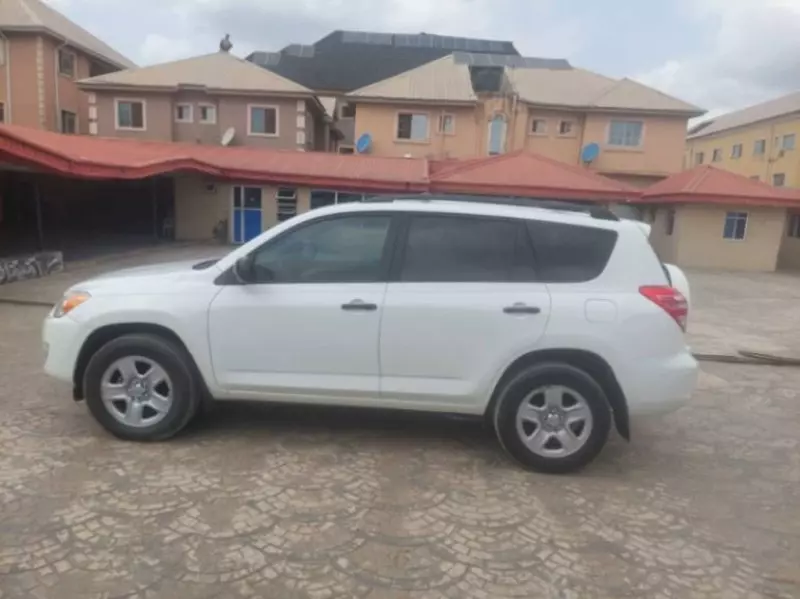 Toyota RAV4   - 2014