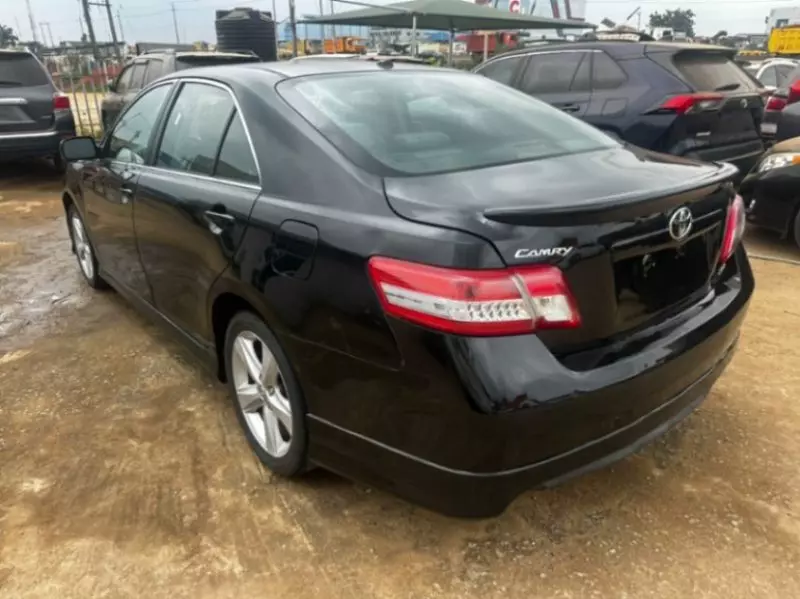 TOYOTA Camry   - 2011