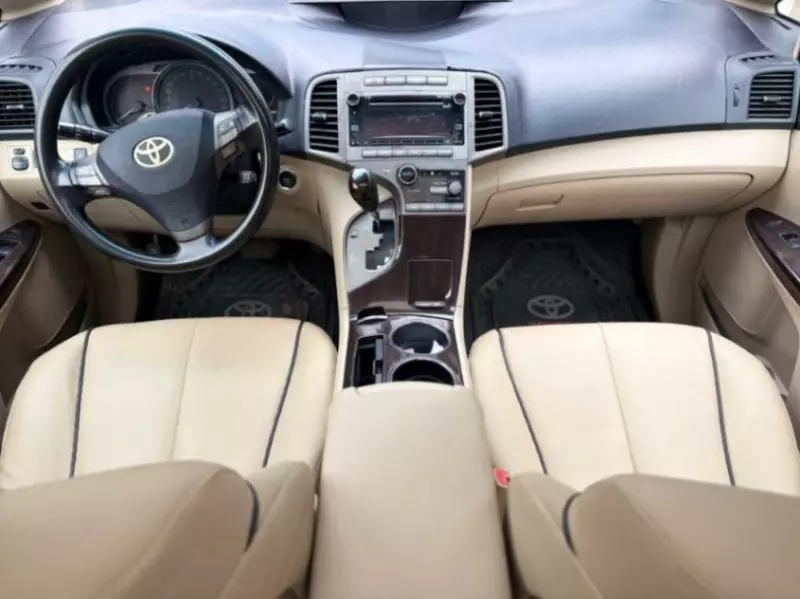 Toyota Venza   - 2010