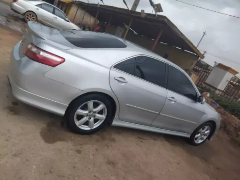 Toyota Camry   - 2007