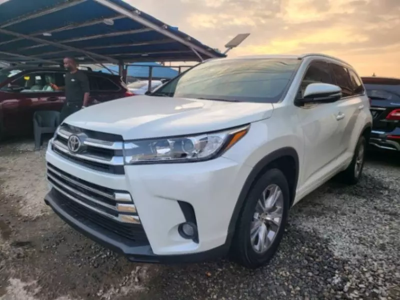 TOYOTA Highlander   - 2015