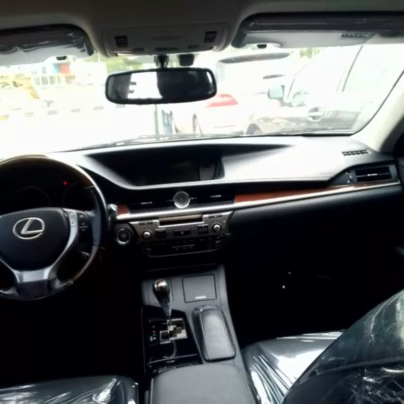 Lexus ES   - 2014