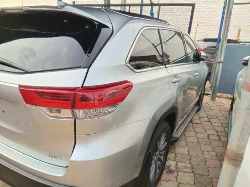 Toyota Highlander   - 2018