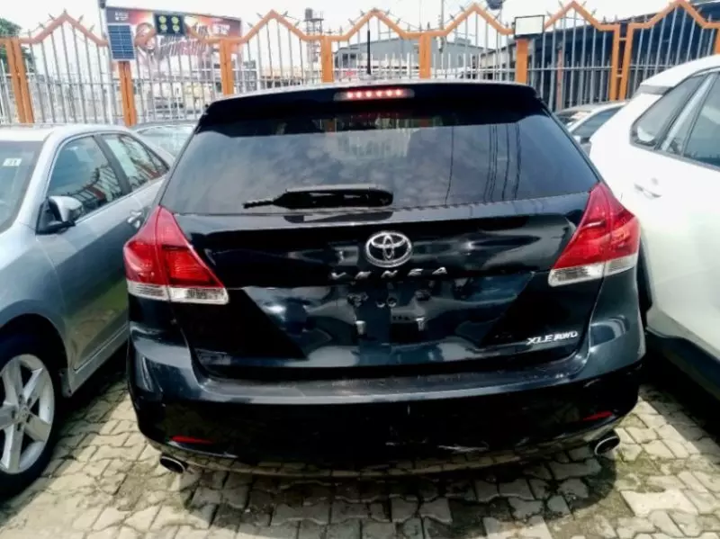 Toyota Venza   - 2013