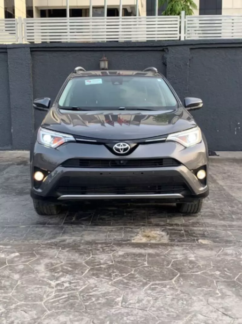 Toyota RAV4   - 2016
