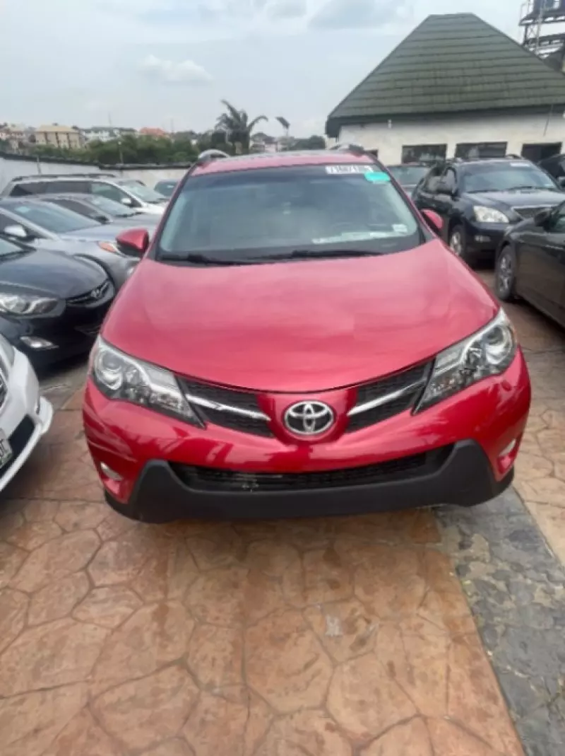 Toyota RAV4   - 2015
