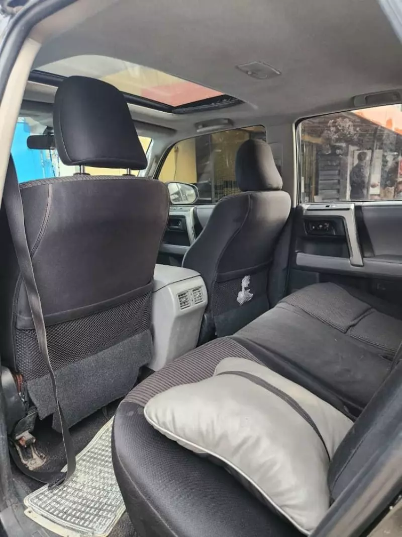 Toyota 4Runner   - 2010
