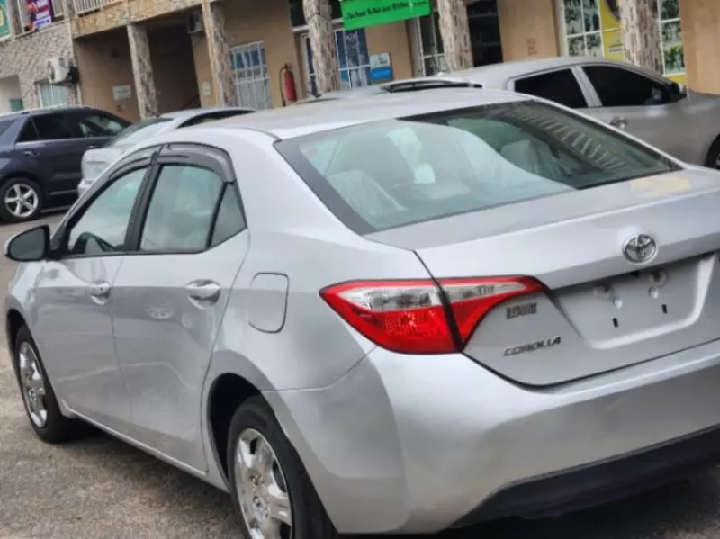 Toyota Corolla   - 2016