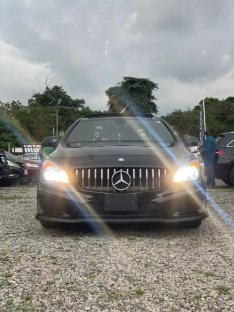Mercedes-Benz CLA-Class   - 2015