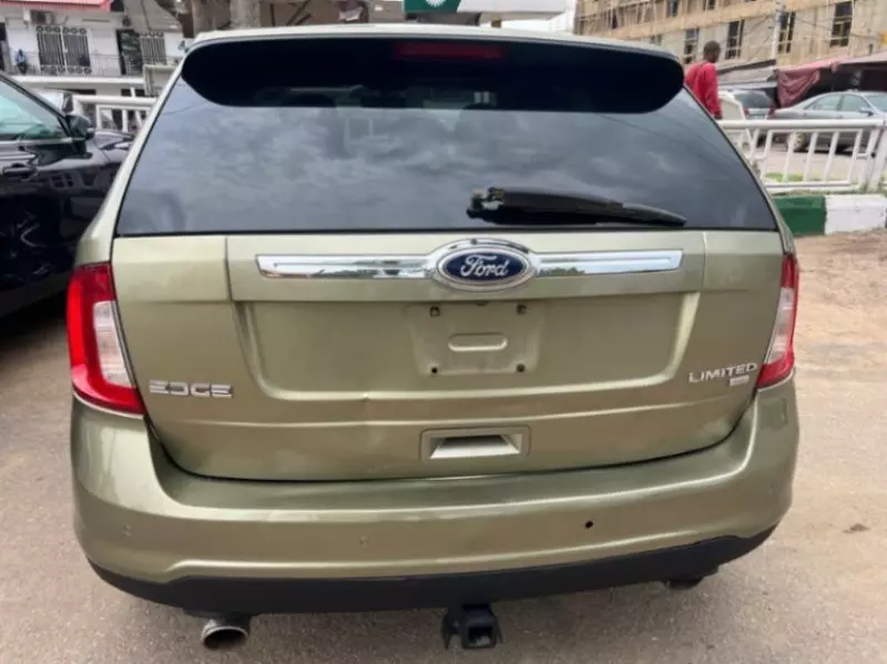 Ford Edge   - 2013