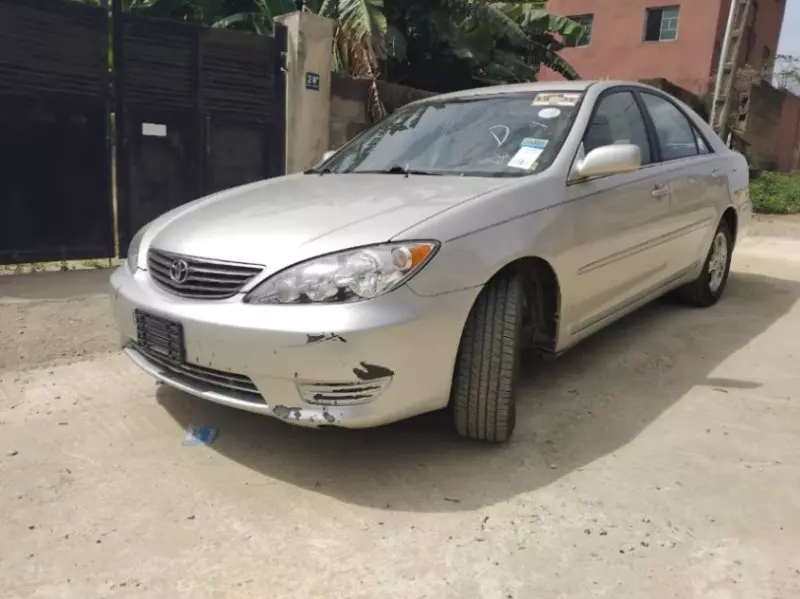 Toyota Camry   - 2006