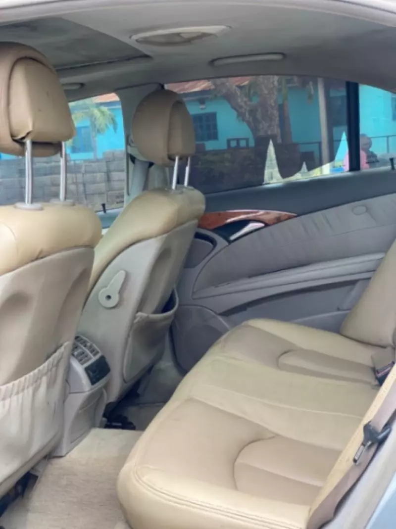 Mercedes-Benz E350   - 2006