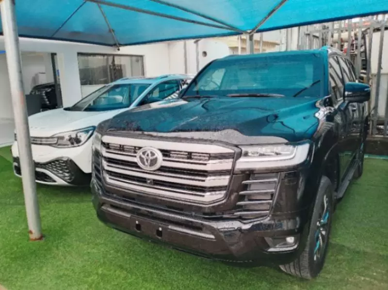 Toyota Land Cruiser   - 2025