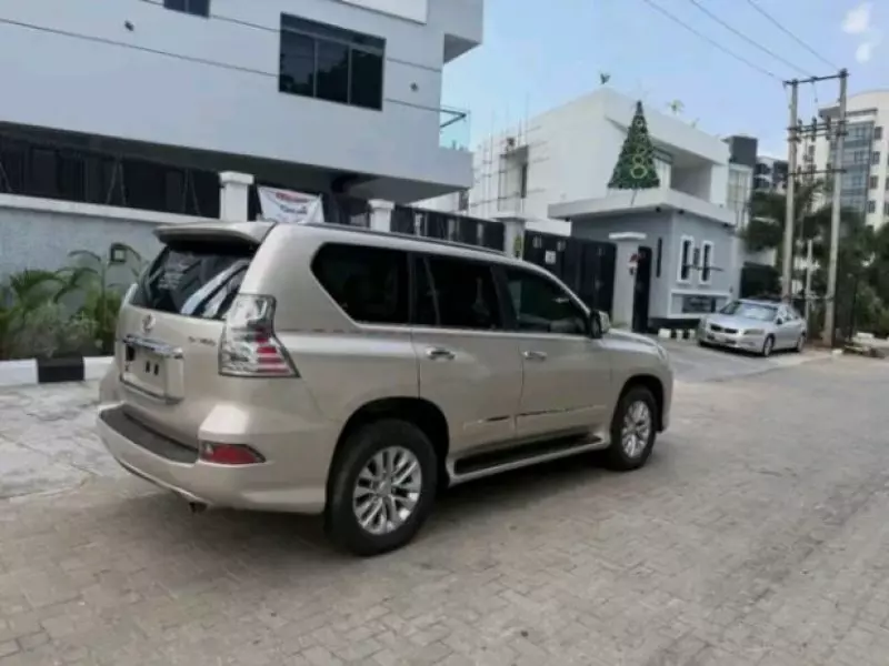 Lexus GX 460   - 2014