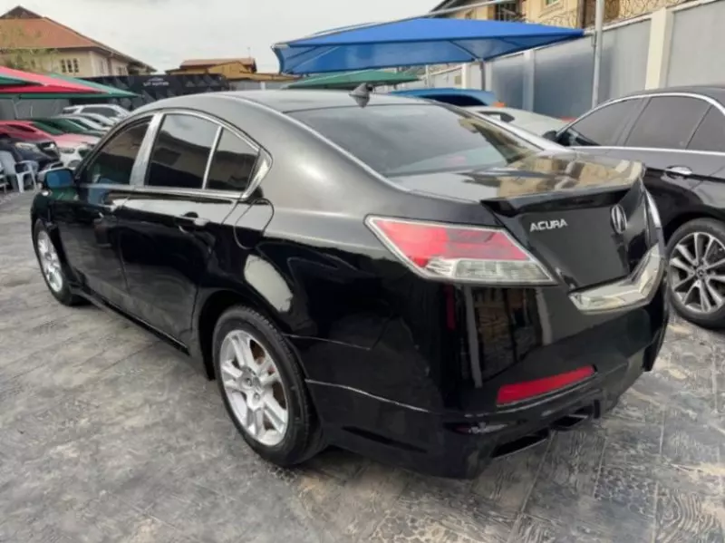 Acura TL - 2010