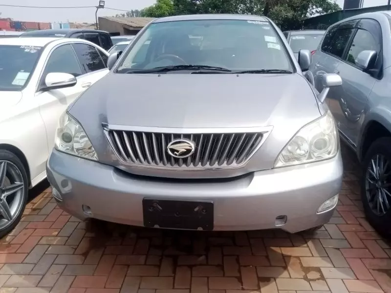 Toyota Harrier   - 2012