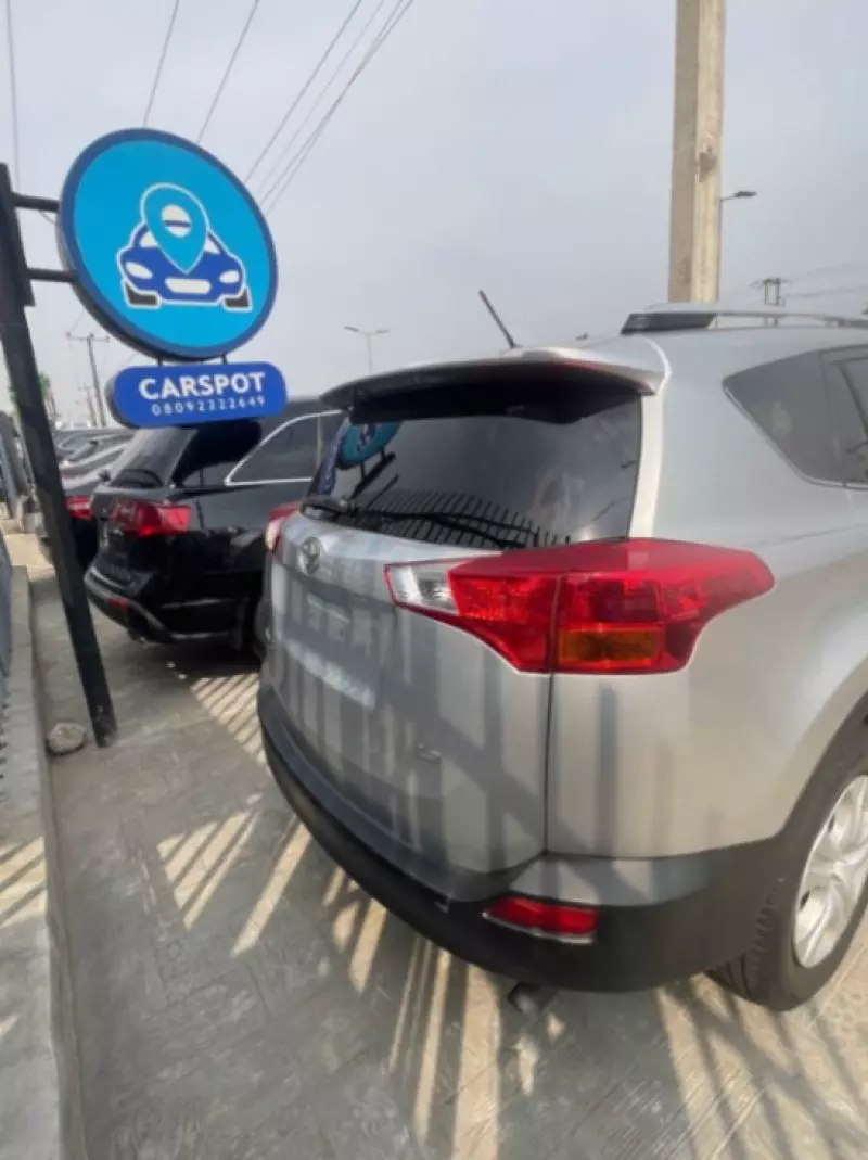 Toyota RAV 4   - 2014