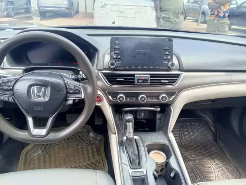 Honda Accord   - 2018