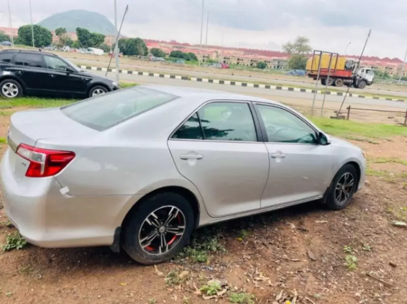 Toyota Camry   - 2012
