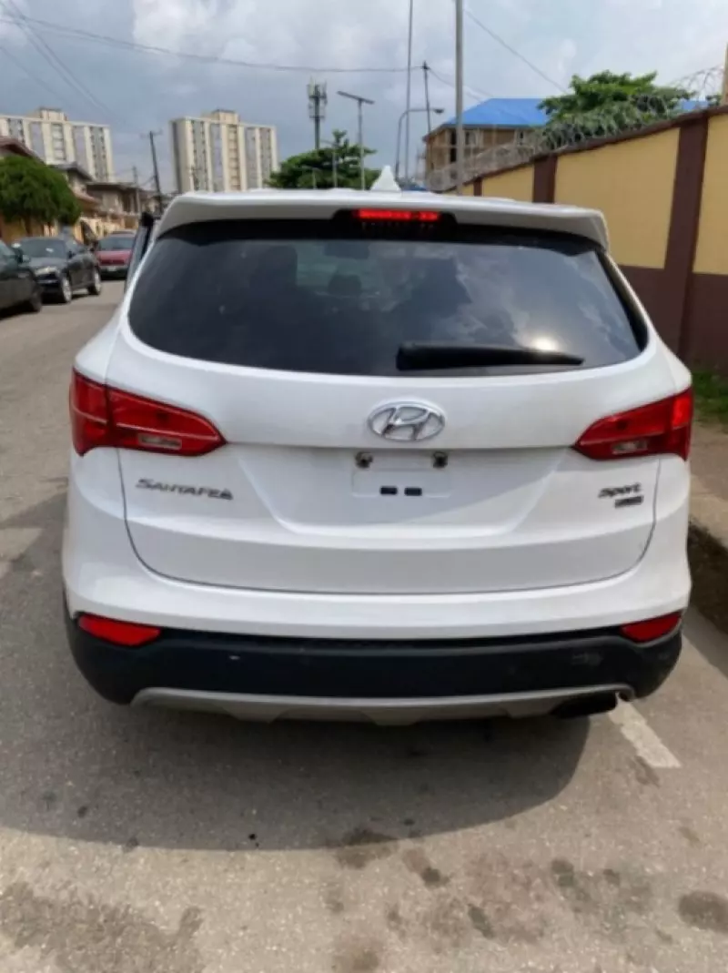 Hyundai Santa Fe Sport   - 2016