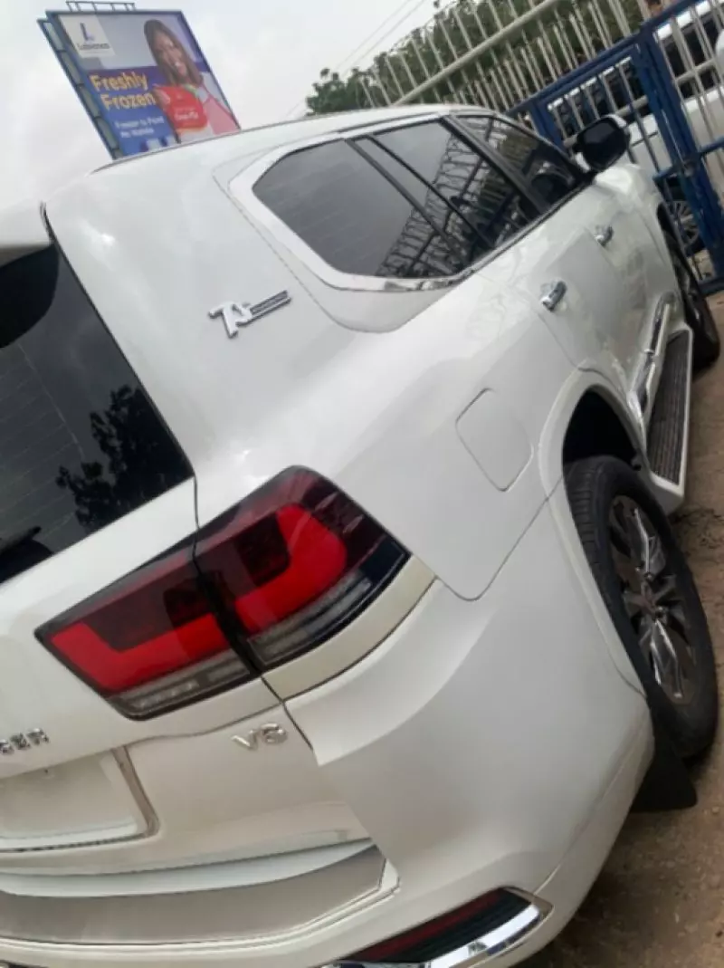 Toyota Land Cruiser   - 2017