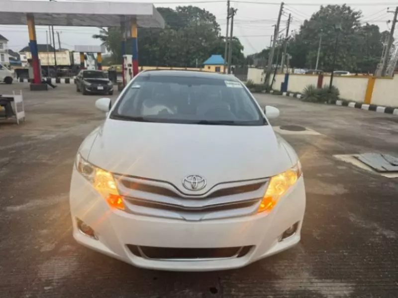 Toyota Venza   - 2011