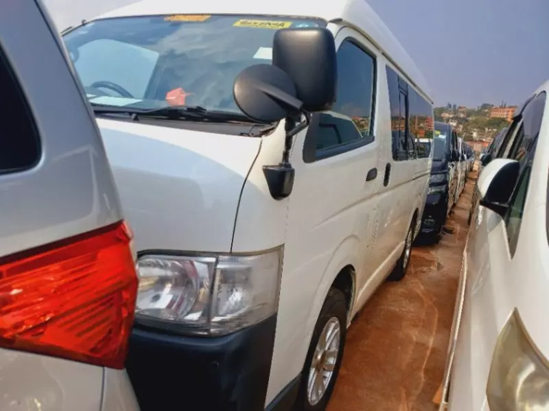 TOYOTA Hiace   - 2012