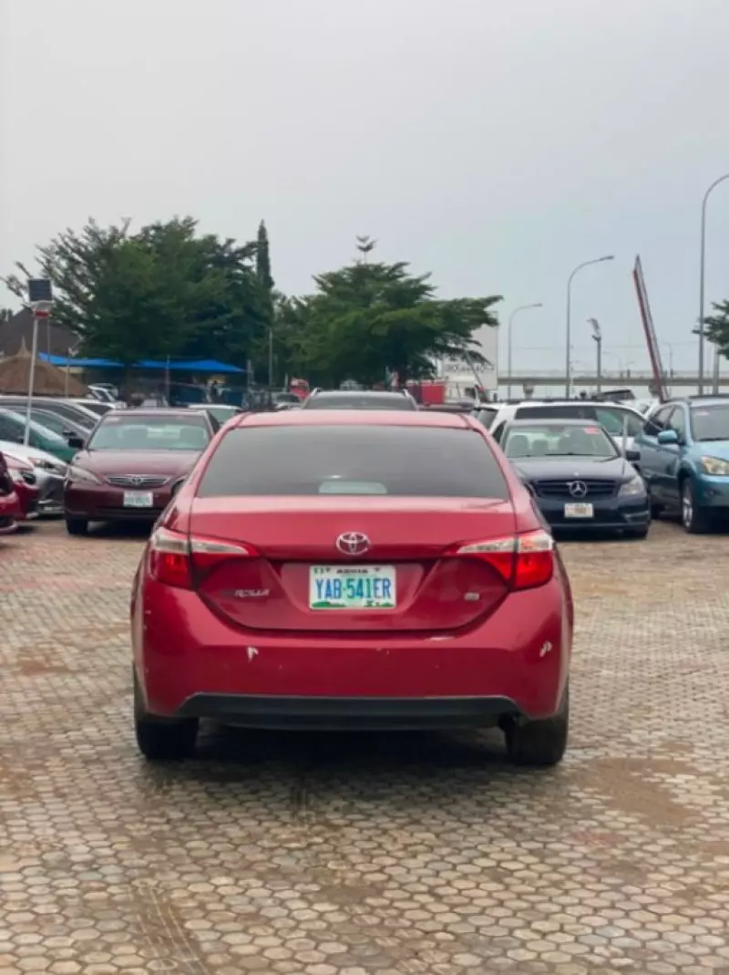 TOYOTA Corolla   - 2016