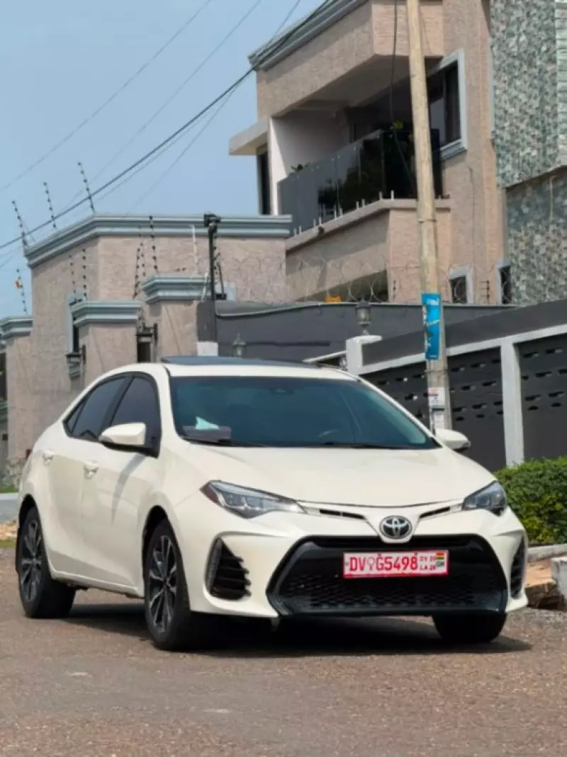 TOYOTA Corolla   - 2017
