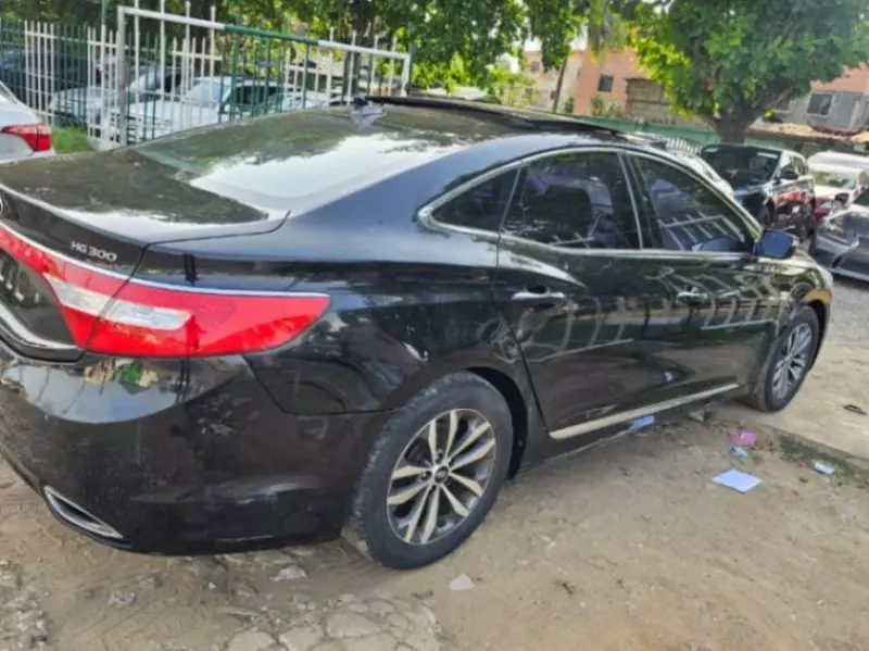 Hyundai Grandeur   - 2012