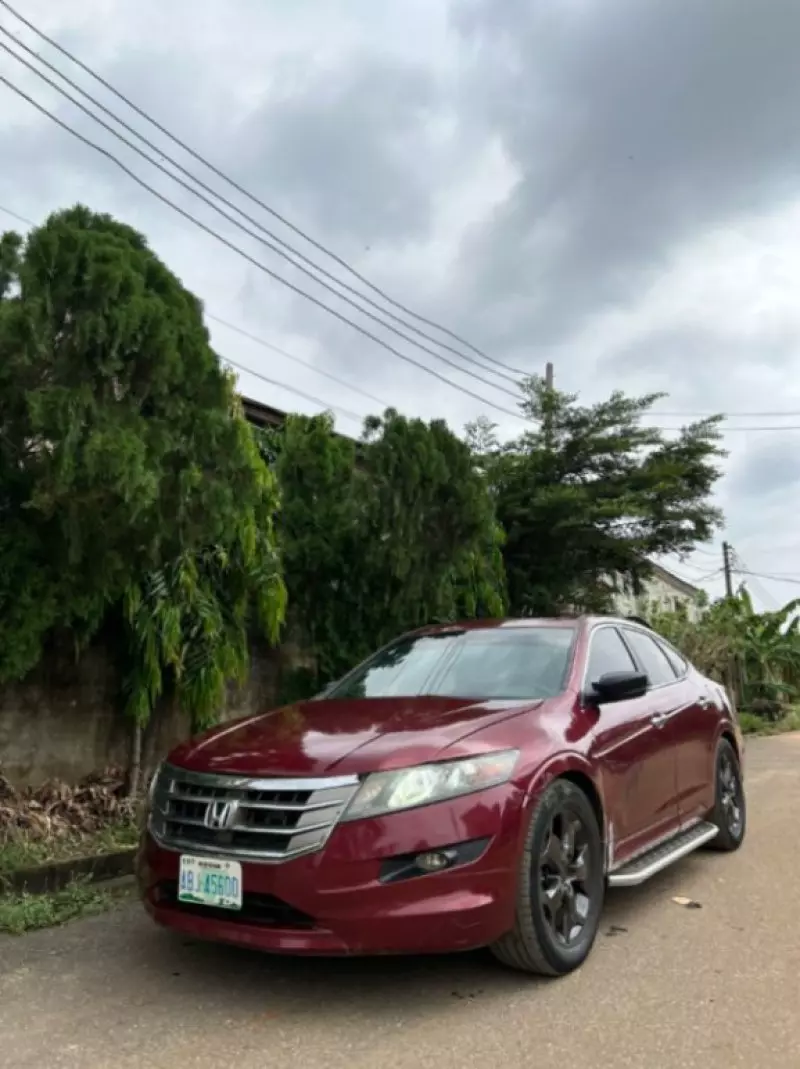 Honda Crosstour   - 2011