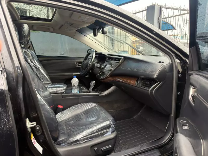 Toyota Avalon - 2013