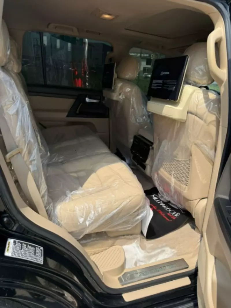 Toyota Land Cruiser   - 2013