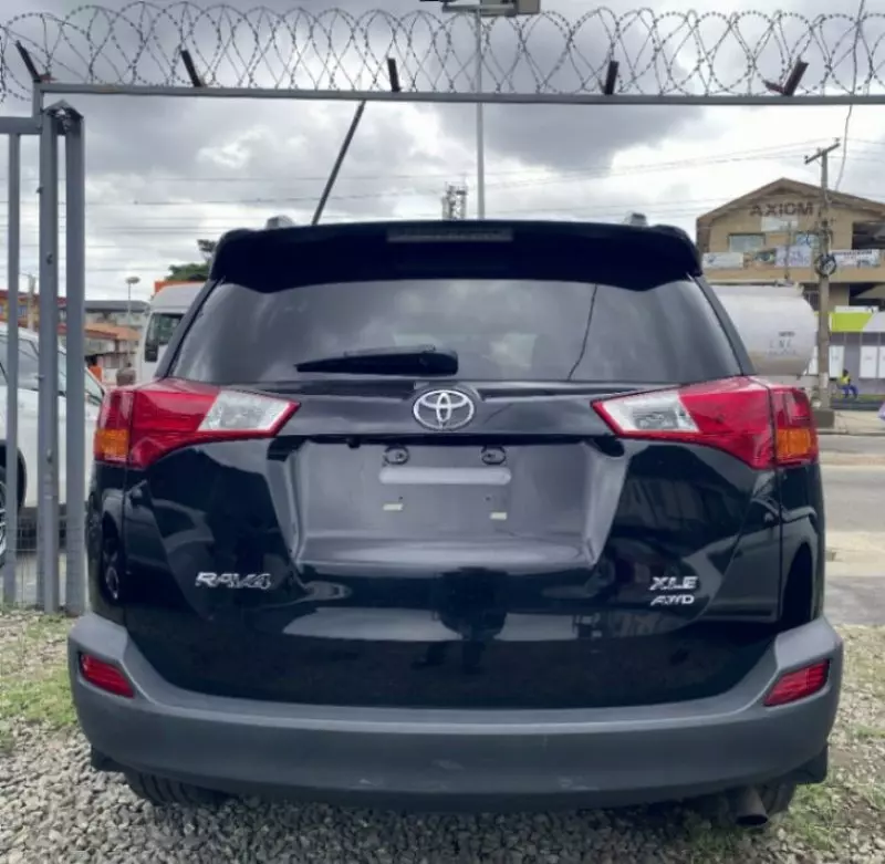 TOYOTA RAV4   - 2015