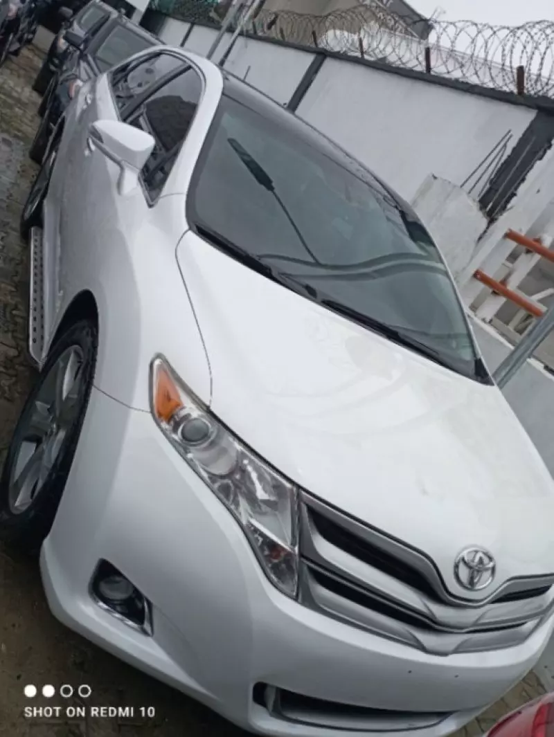 Toyota Venza   - 2013