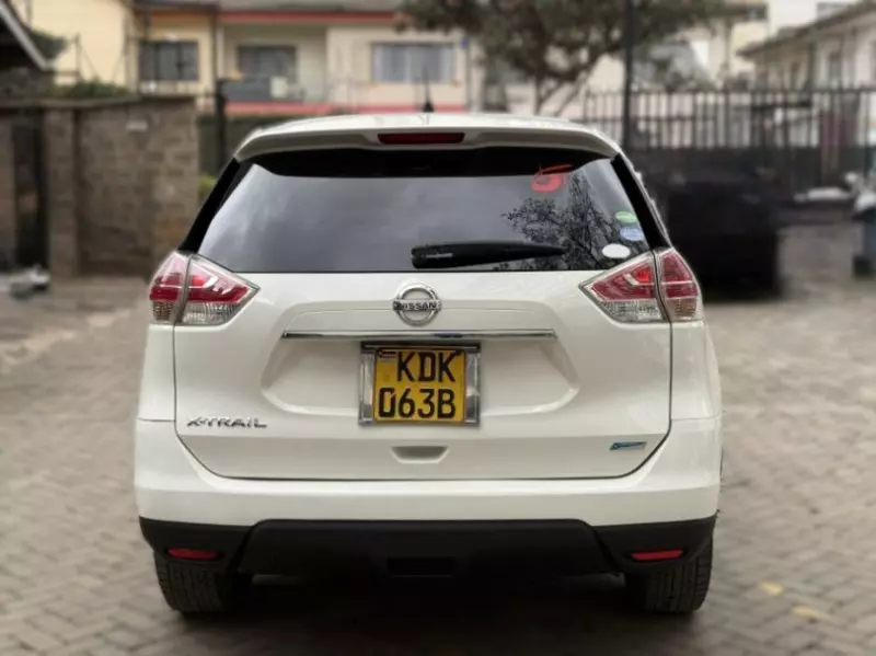 Nissan X-Trail   - 2015