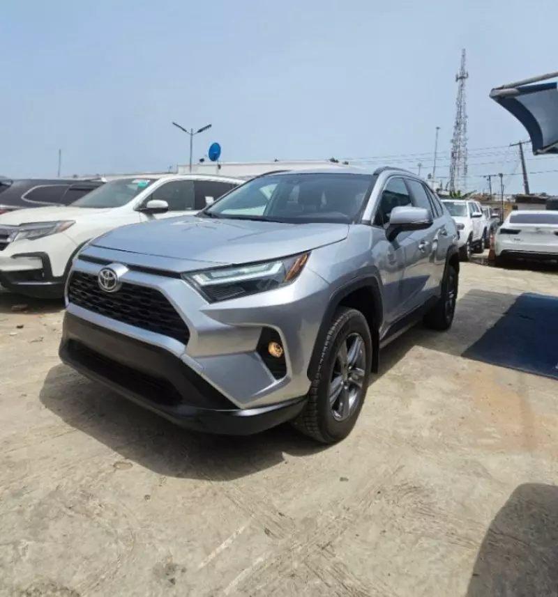 Toyota RAV4 - 2024