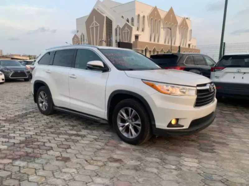 Toyota Highlander   - 2014
