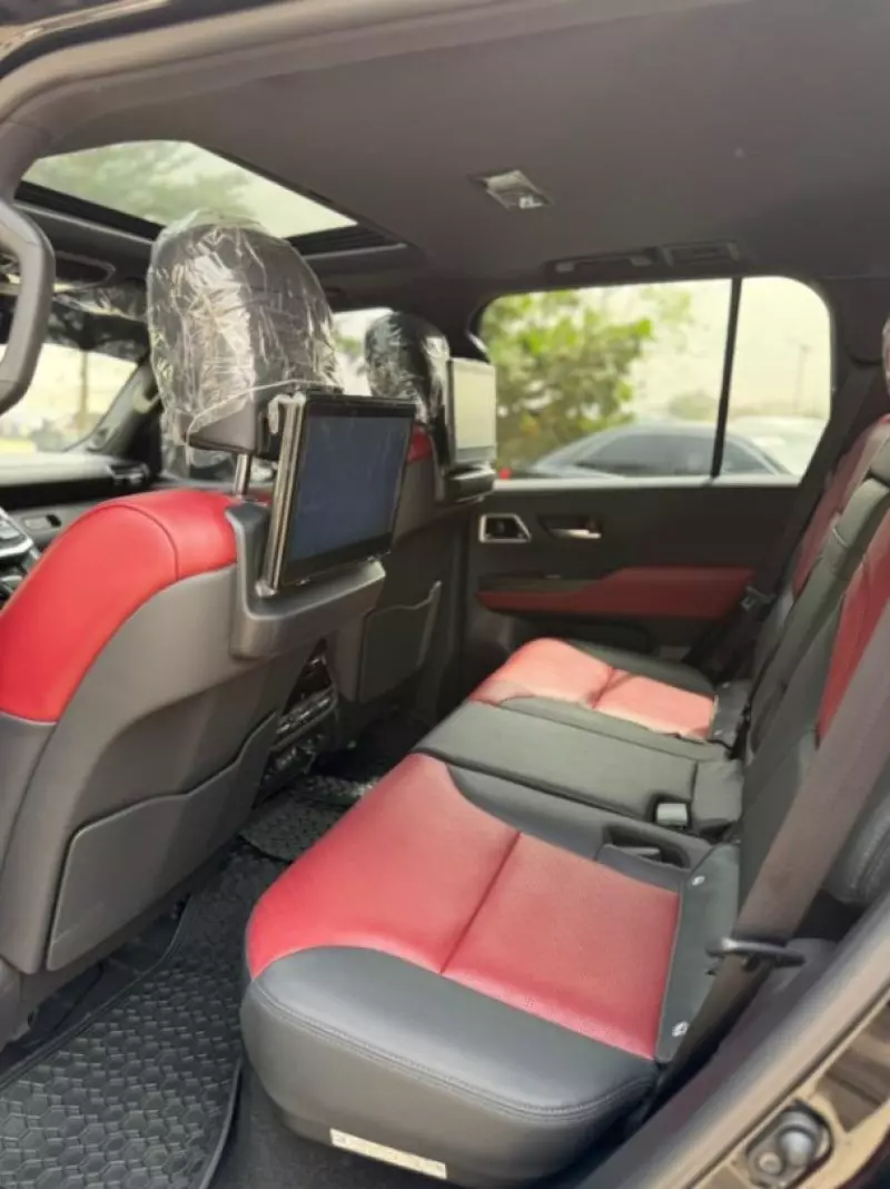 Toyota Land Cruiser   - 2024