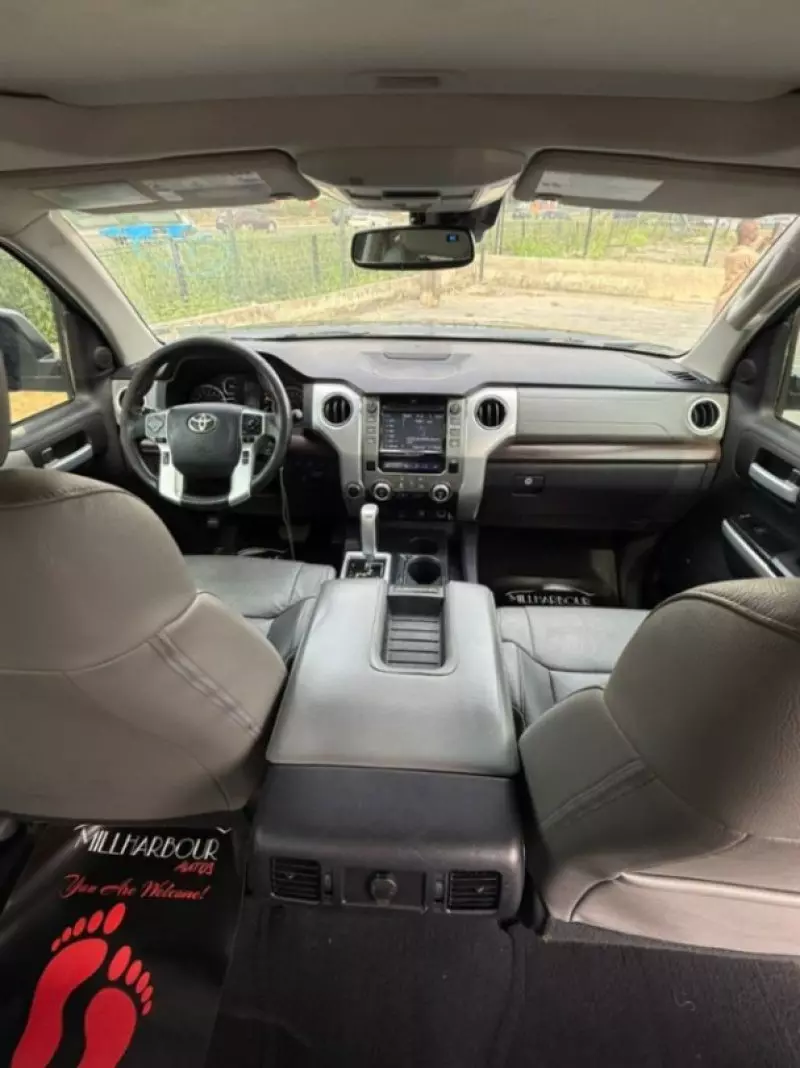 Toyota Tundra   - 2017