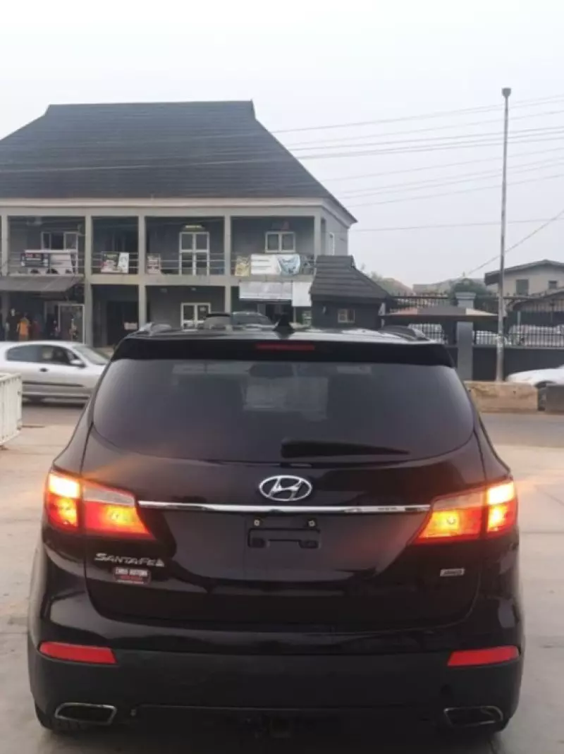 Hyundai Santa Fe - 2013