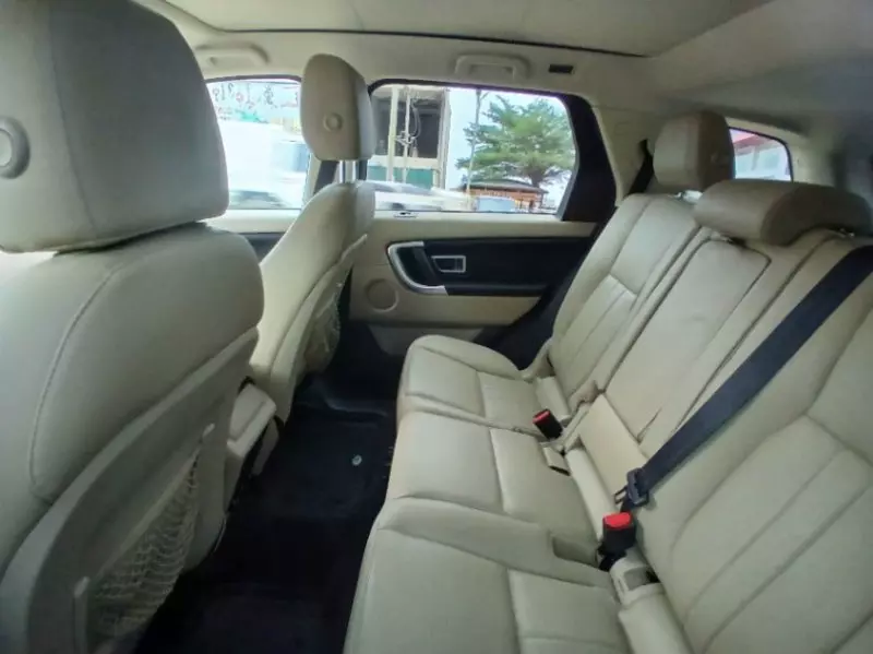 Land Rover Discovery Sport - 2016