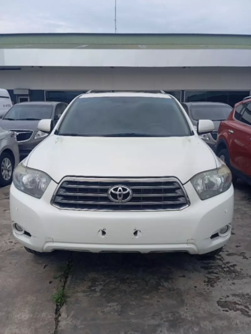 Toyota Highlander   - 2013