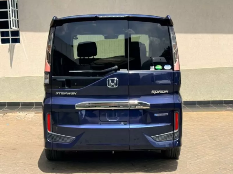 Honda Stepwgn Spada   - 2018