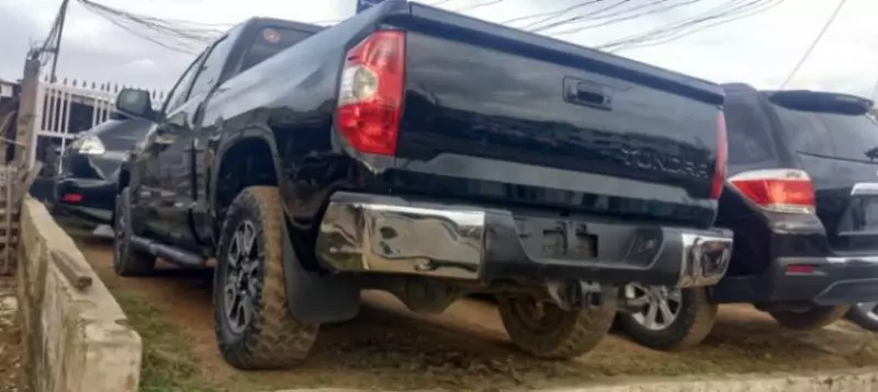 Toyota Tundra   - 2016